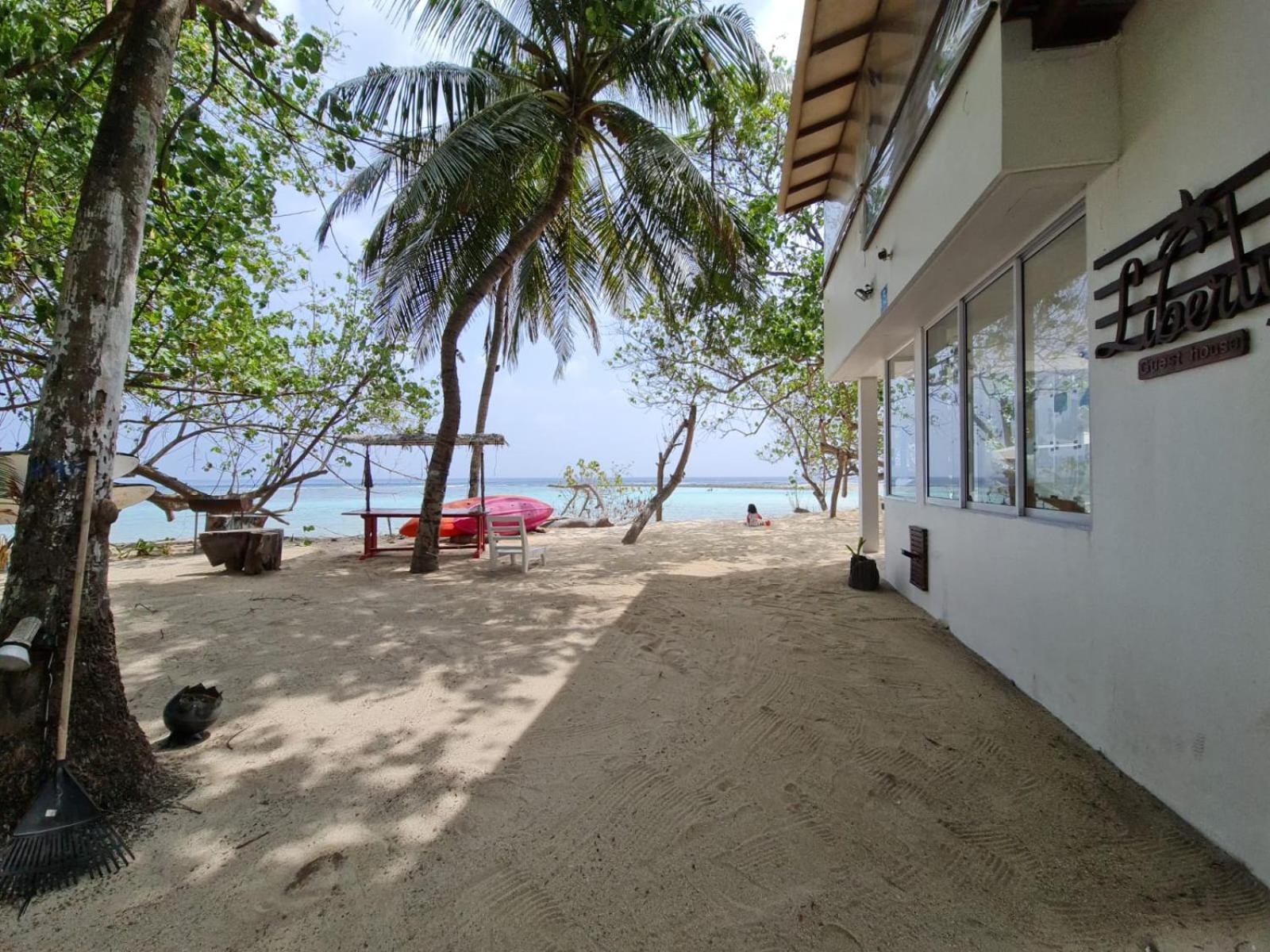 Liberty Guesthouse Maldives Mahibadhoo Exterior foto